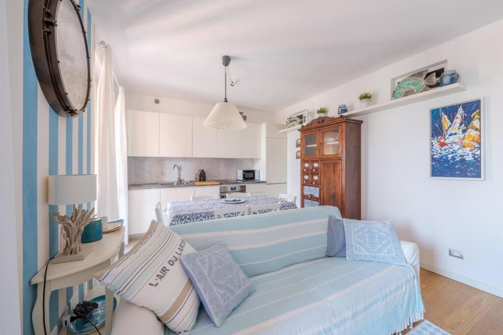 Seaview Cavi B. 100Mt Dal Mare Apartment Лаваня Екстериор снимка